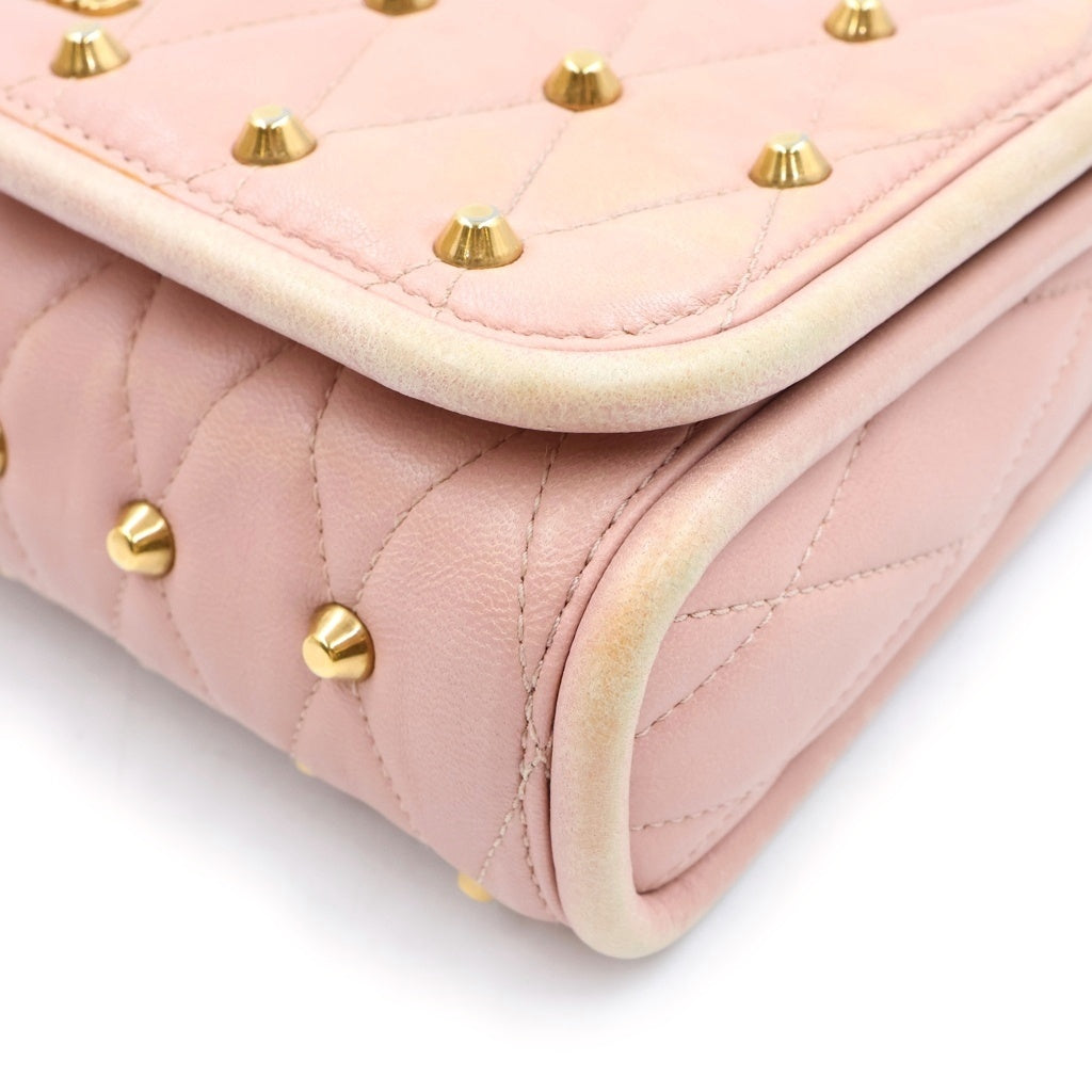 miumiu(ミュウミュウ) スタッズ キルティング レザー チェーン ショルダーバッグ ゴールド金具 ピンク 5BD041 レディース