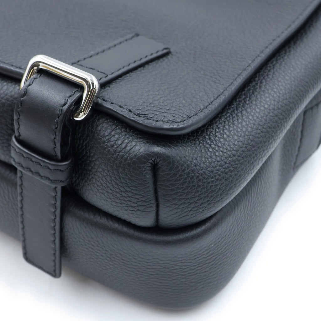 LOEWE(ロエベ) アナグラム メッセンジャーバッグ レザー シルバー金具 ショルダーバッグ ブラック