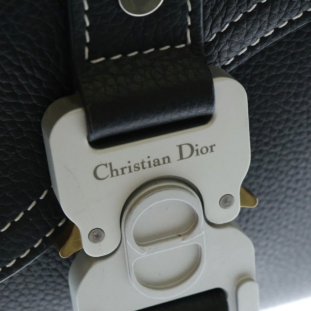 Christian Dior(クリスチャンディオール) Saddle サドル フラップ付 カーフスキン メッセンジャーバッグ ショルダーバッグ ブラック 1ADPO049YKK_H00N