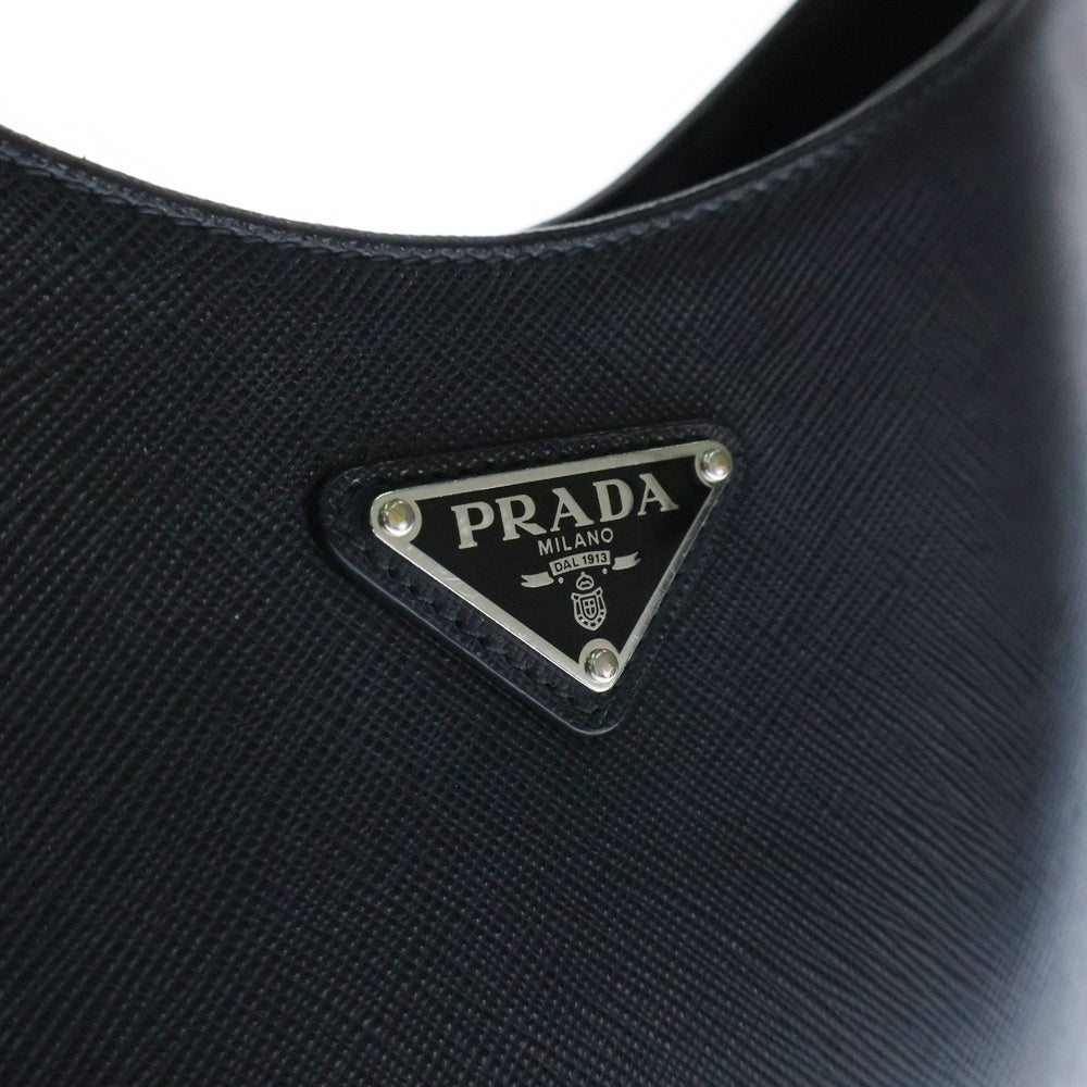 PRADA(プラダ) サフィアーノ ワンショルダーバッグ ブラック 1BC156 トライアングルロゴ
