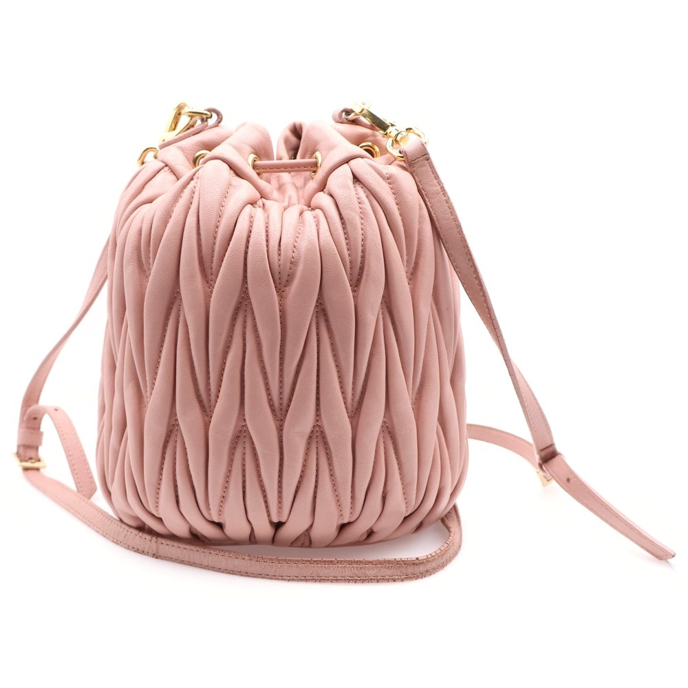 miumiu(ミュウミュウ) マテラッセ ショルダーバッグ 巾着バッグ ハンドバッグ ゴールド金具 ピンク レザー