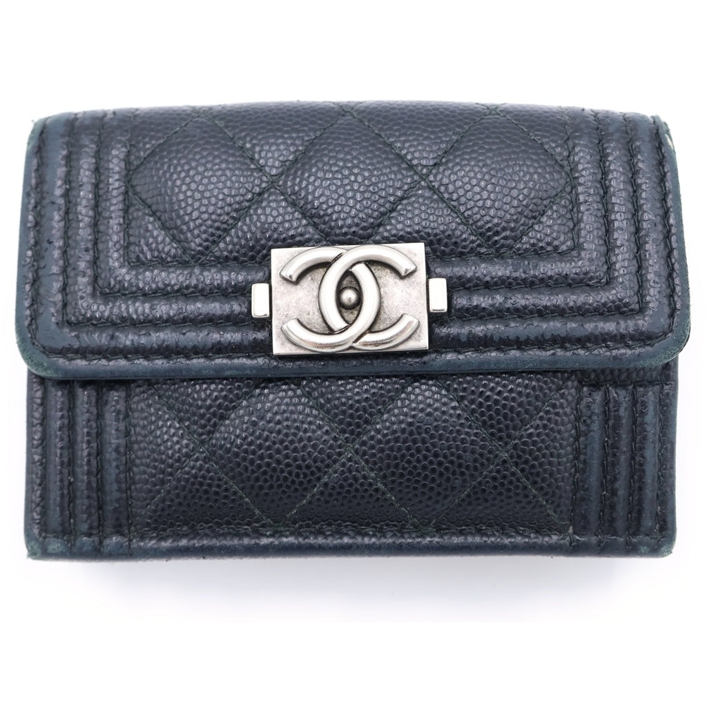 CHANEL(シャネル) ボーイシャネル 3つ折り財布 コンパクトウォレット コインケース ブラック キャビアスキン シルバー金具 レディース