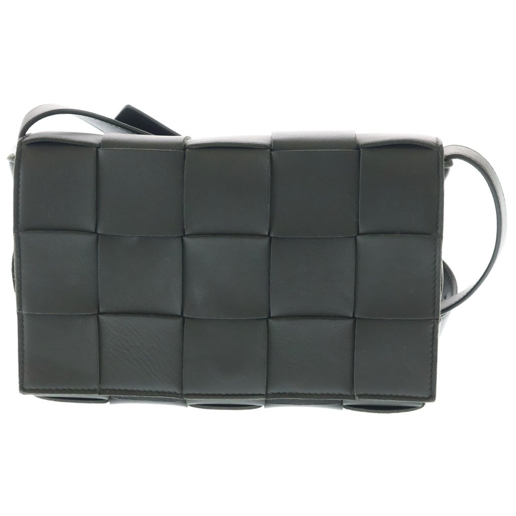 BOTTEGA VENETA(ボッテガヴェネタ) マキシイントレチャートカセット ショルダーバック ダークグリーン ラムスキン キャンピング ゴールド金具 レディース
