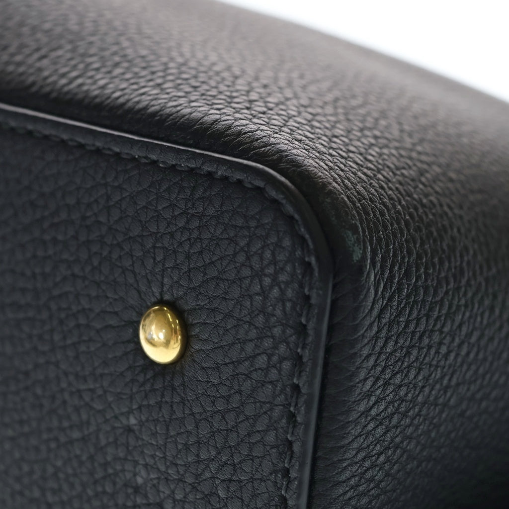 VALENTINO(ヴァレンティノ) Vロゴ エスケープ 2WAYバッグ ハンドバッグ ショルダーバッグ ブラック レザー ゴールド金具 レディース