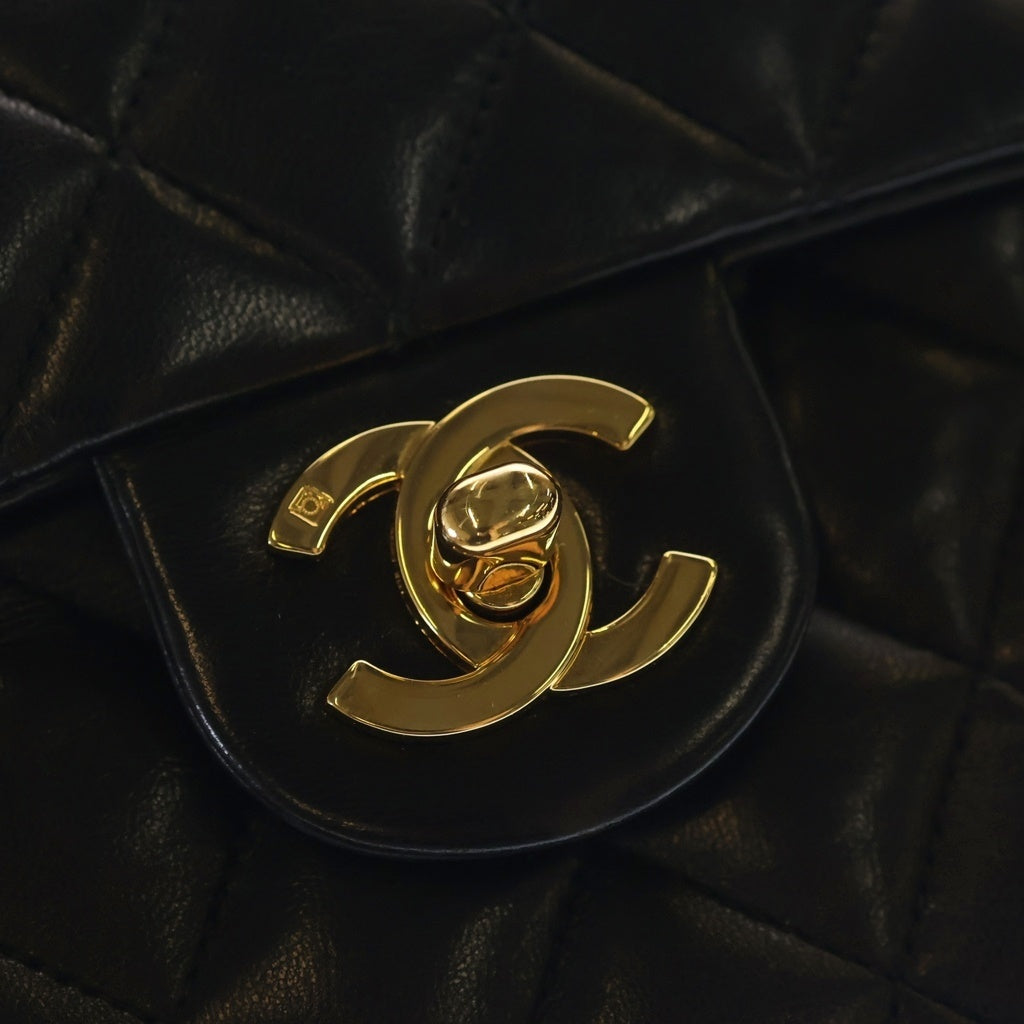 CHANEL(シャネル) ミニマトラッセ ラムスキン レザー Sフラップ Sチェーンショルダーバッグ ゴールド金具 ブラック 3番台 A01115 レディース
