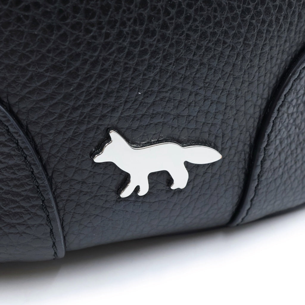 MAISON KITSUNE(メゾンキツネ) レザー ショルダーバッグ ロゴ ブラック LW05138LR0024 レディース