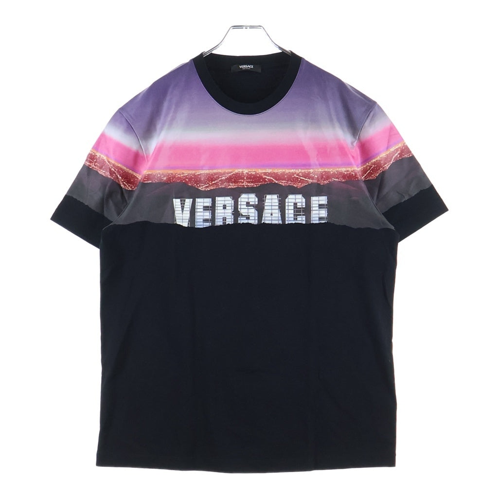 VERSACE(ヴェルサーチ) Hill Print Logo ヒルプリント ロゴTシャツ ブラック 1012926