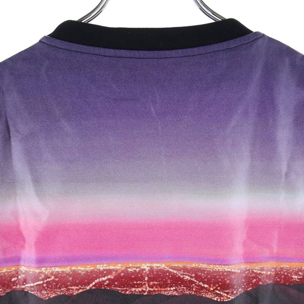 VERSACE(ヴェルサーチ) Hill Print Logo ヒルプリント ロゴTシャツ ブラック 1012926