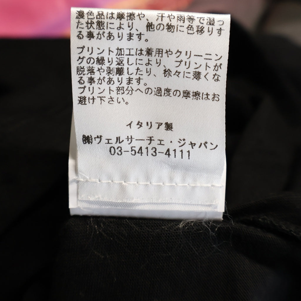 VERSACE(ヴェルサーチ) Hill Print Logo ヒルプリント ロゴTシャツ ブラック 1012926
