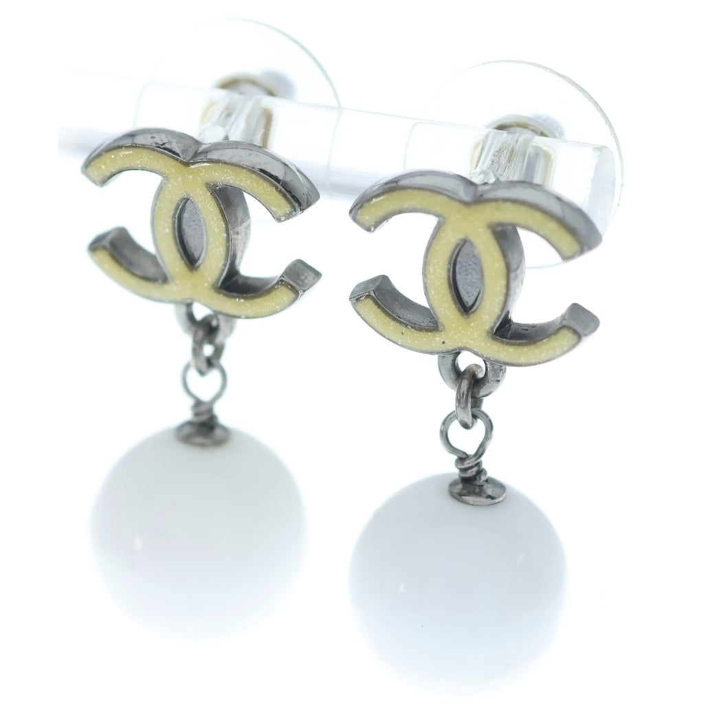 CHANEL(シャネル) ココマーク ピアス フェイクパール シルバー ホワイト/イエロー 07A レディース