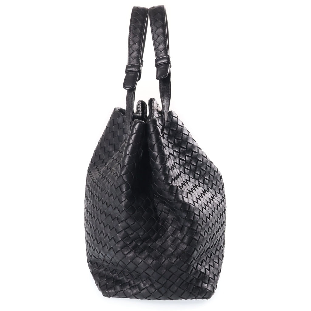 BOTTEGA VENETA(ボッテガヴェネタ) イントレチャート ガルダバッグ ミディアム ブラック レザー 179320 レディース