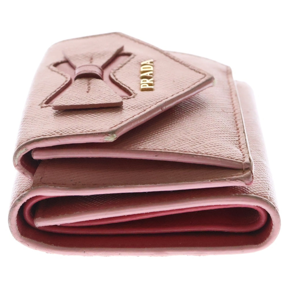 PRADA(プラダ) サフィアーノフィオッコ リボン コンパクトウォレット 三つ折り財布 ピンク レザー 1MH021