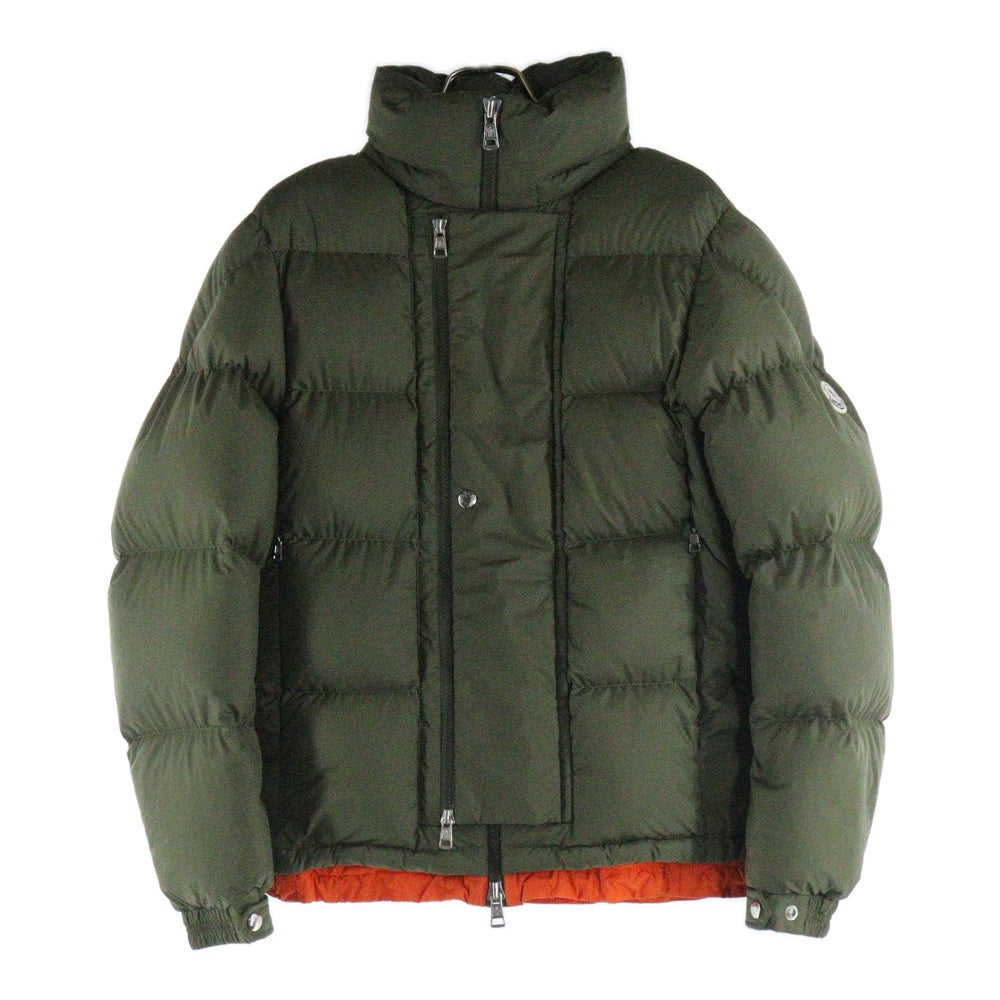 MONCLER(モンクレール) 22AW MAKIAN ロゴプリント ワッペンロゴ ジップアップ ダウンジャケット カーキ/オレンジ H20911A00240 54A81