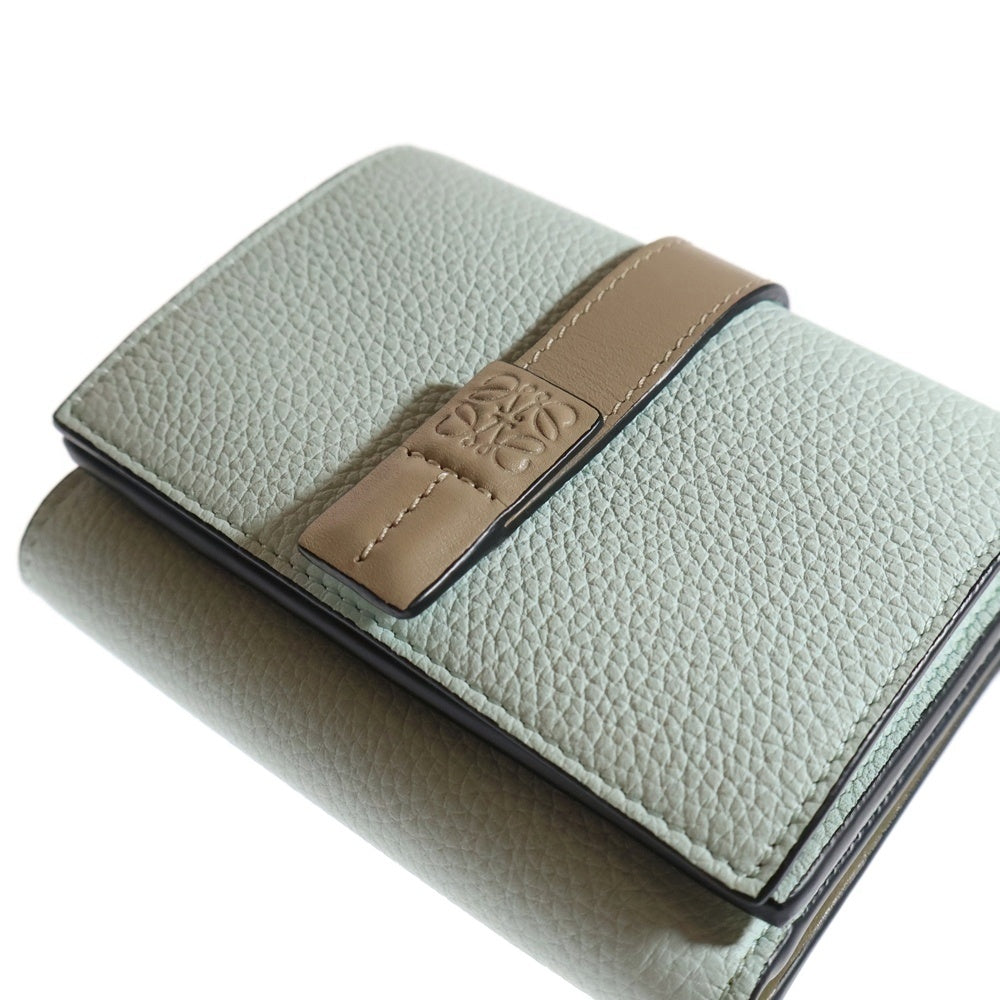 LOEWE(ロエベ) トライフォールド アナグラムロゴ レザー コンパクトウォレット 三つ折り財布 ライトブルー/ベージュ