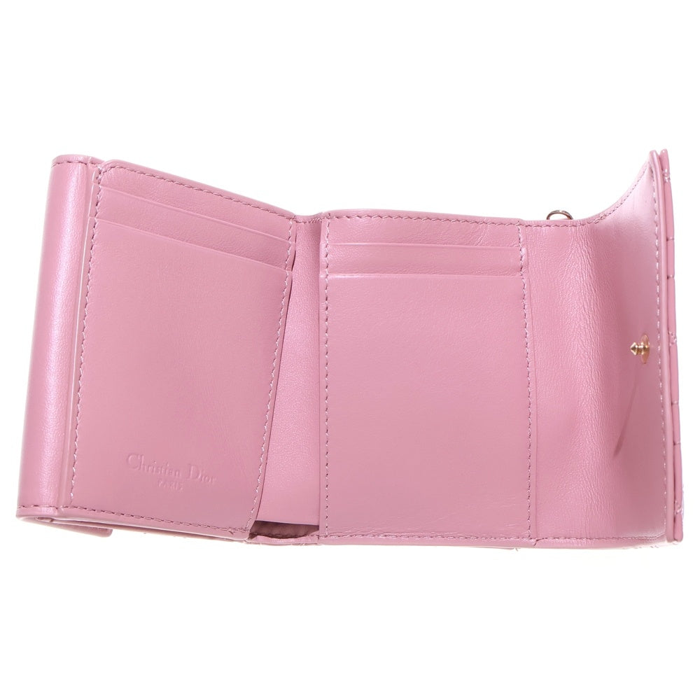 Christian Dior(クリスチャンディオール) ロータスウォレット コンパクトウォレット コインケース ゴールド金具 ピンク カナージュ・パテント