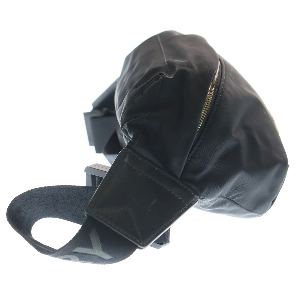 BURBERRY(バーバリー) ソニー ベルトバッグ ボディバッグ ブラック ナイロン×レザー シルバー金具 8049095