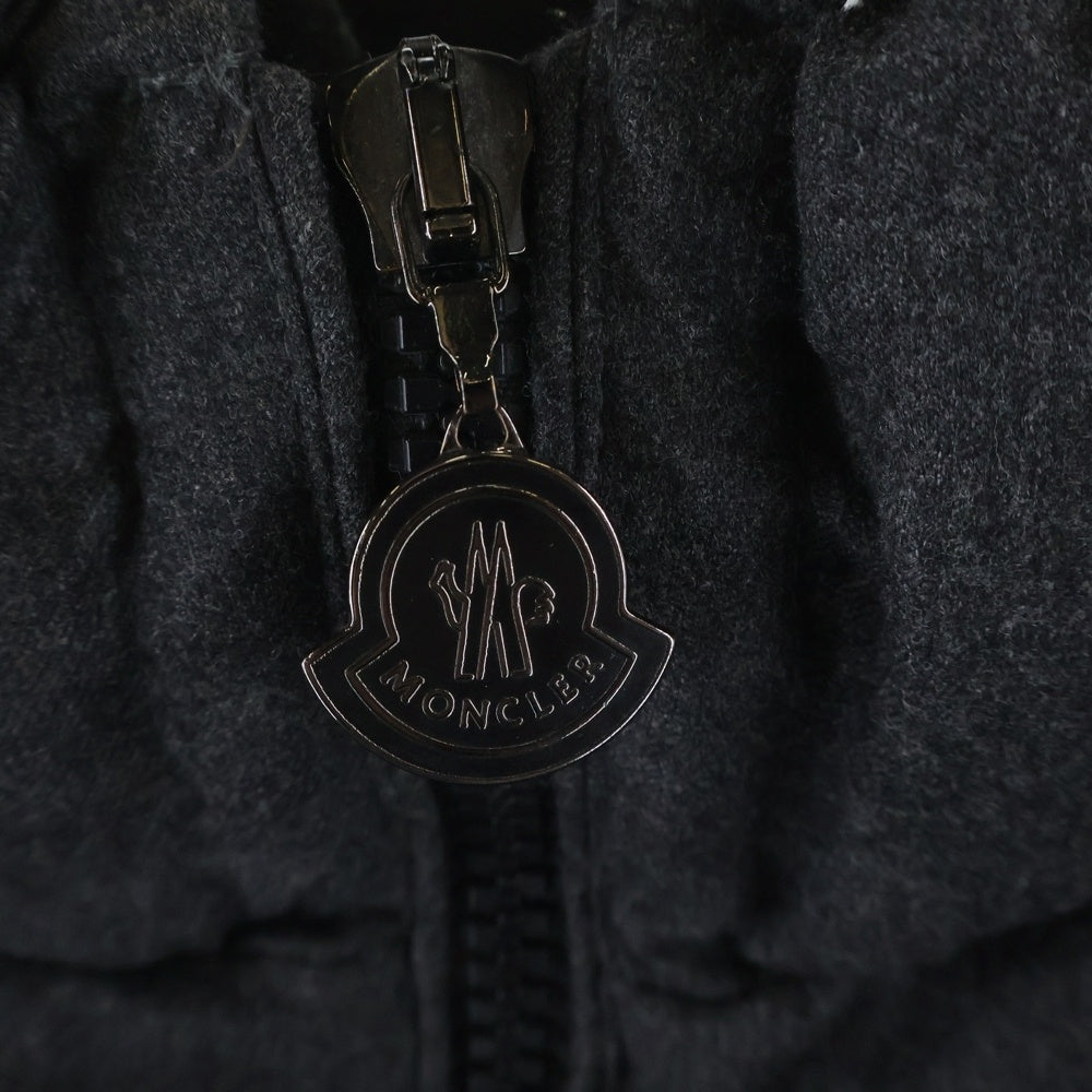 MONCLER(モンクレール) ARBOUSIER GIUBBOTTO アルボージエジュポット フーデッドダウンジャケット グレー レディース