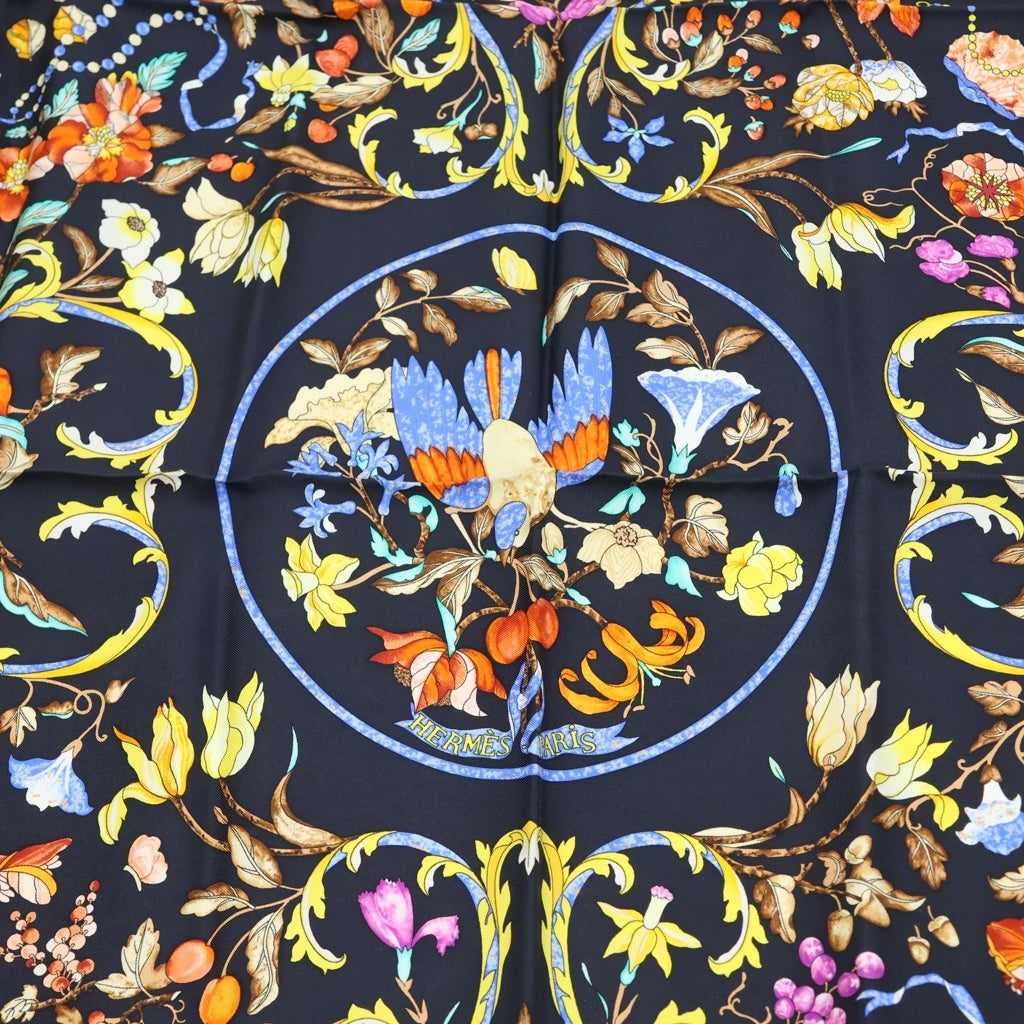 HERMES(エルメス) カレ90 PiERRES ORiENT et d' OCCiDENT 東洋の石と西洋の石細工 シルク スカーフ ストール イエロー/ブラック マルチカラー レディース