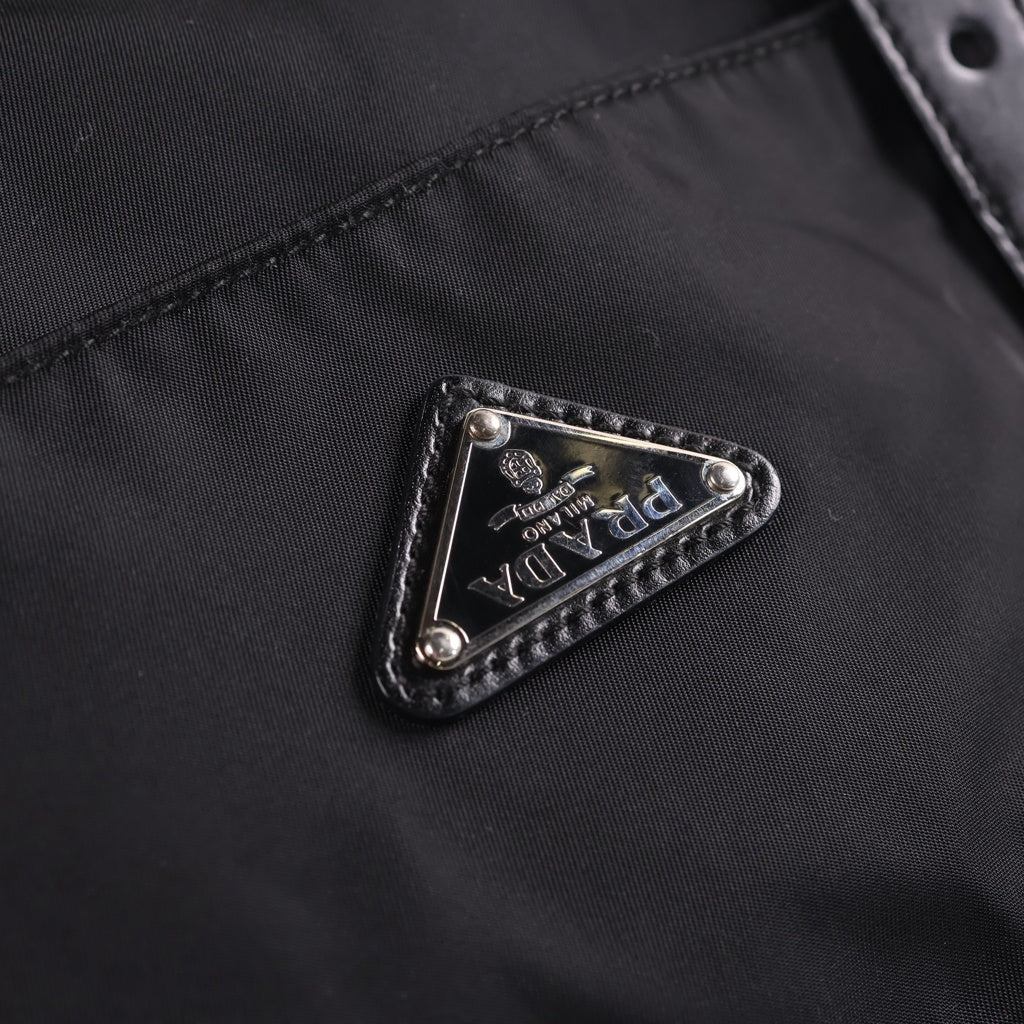 PRADA(プラダ) テスートナイロンメッセンジャーバッグ ショルダーバッグ ブラック BT6671 レディース