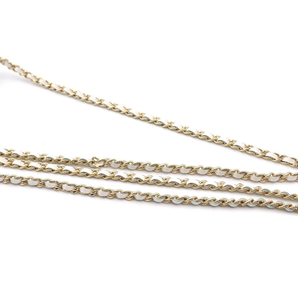 CHANEL(シャネル) マトラッセ ミニチェーンウォレット ホワイト キャビアスキン ゴールド金具 AP0238 シールあり レディース