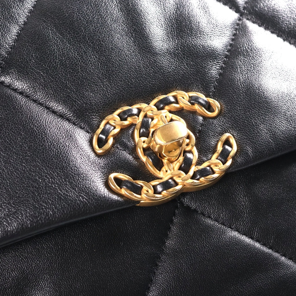 CHANEL(シャネル) シャネル19 チェーンショルダーバッグ ブラック ラムスキン プレートシリアル AS1161 ゴールド×シルバー金具 レディース