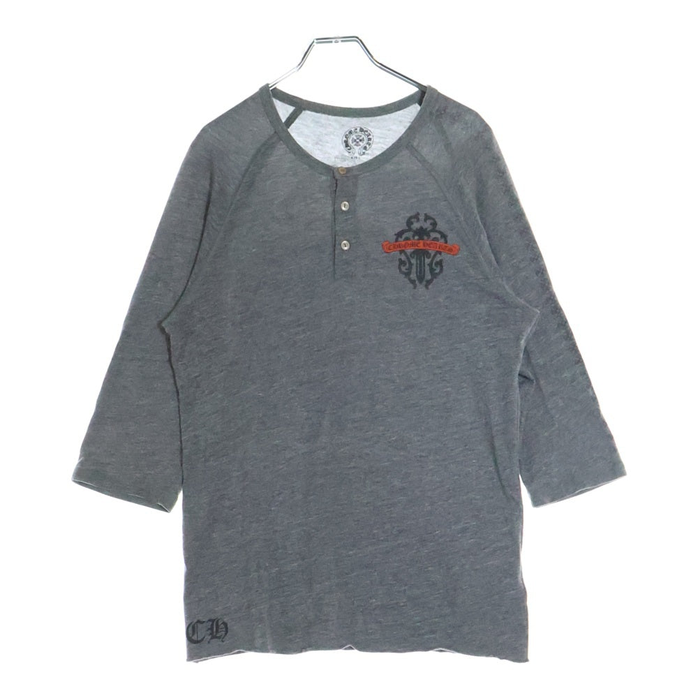 CHROME HEARTS(クロムハーツ) ヴァインダガー バックプリント ヘンリーネック 長袖Tシャツ グレー