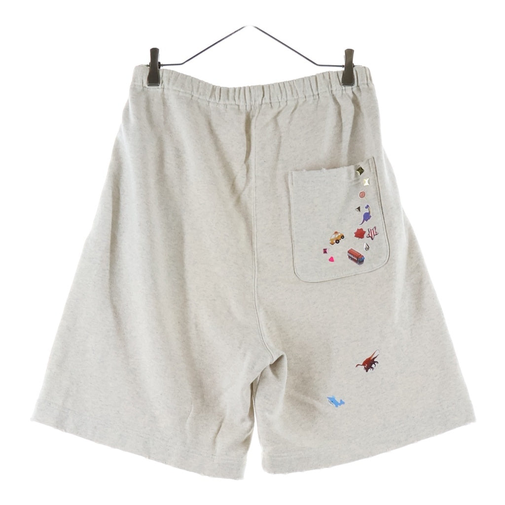 MAISON MIHARAYASUHIRO(メゾンミハラヤスヒロ) 26SS KIDS STICKER SHORTS J16SP733 総柄スウェット ショートパンツ ベージュ