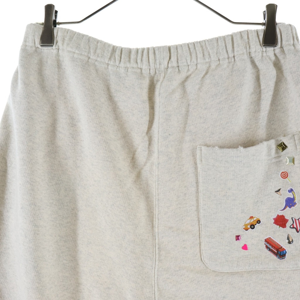 MAISON MIHARAYASUHIRO(メゾンミハラヤスヒロ) 26SS KIDS STICKER SHORTS J16SP733 総柄スウェット ショートパンツ ベージュ