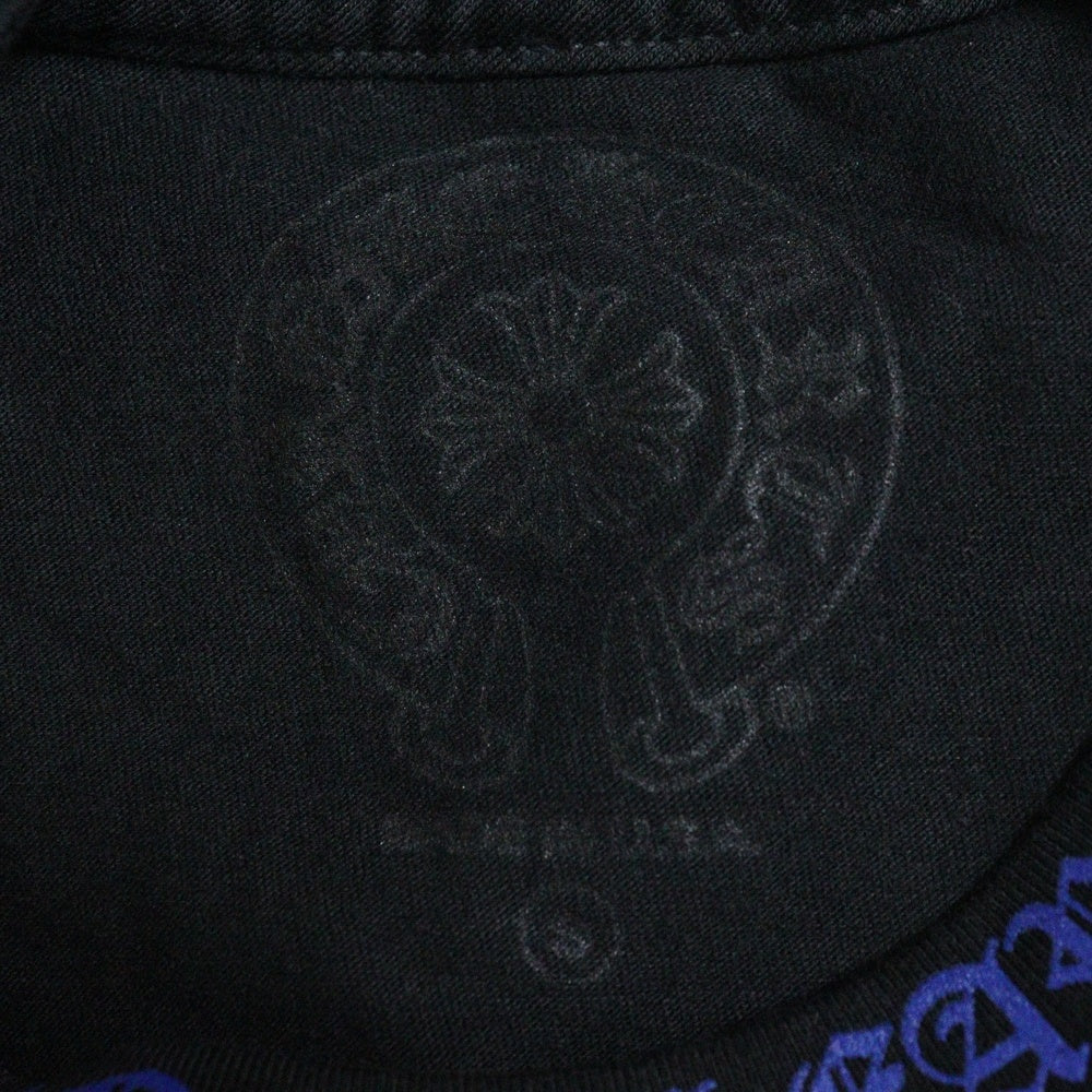 CHROME HEARTS(クロムハーツ) NECK LOGO S/S TEE ネック ロゴプリントTシャツ 半袖カットソー ブラック/ブルー