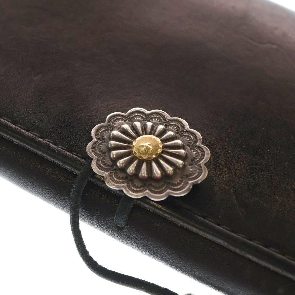 goro's(ゴローズ) K18付きフラワーコンチョ付き二つ折り長財布 ブラック シルバー