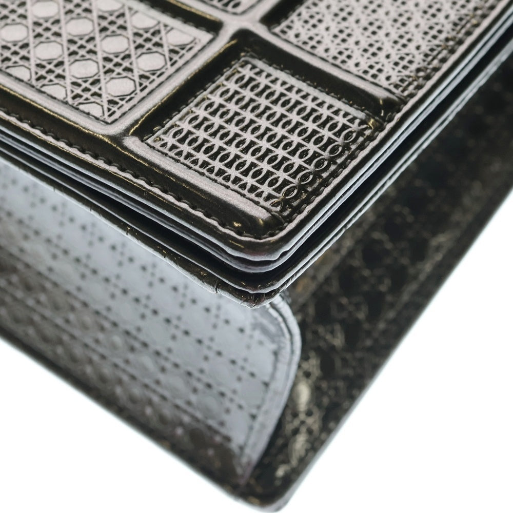 Christian Dior(クリスチャンディオール) DIORAMA Medium ディオラマ パテントチェーンショルダーバッグ グレー 09-BO-1106 レディース