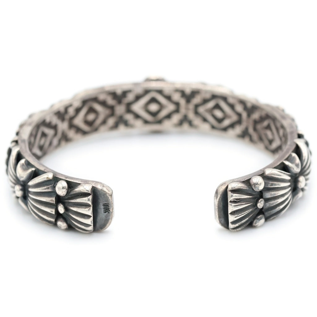 INDIAN JEWELRY(インディアンジュエリー) ナバホ族 Delbert Gordon デルバートゴードン作 イーグルバングル シルバー