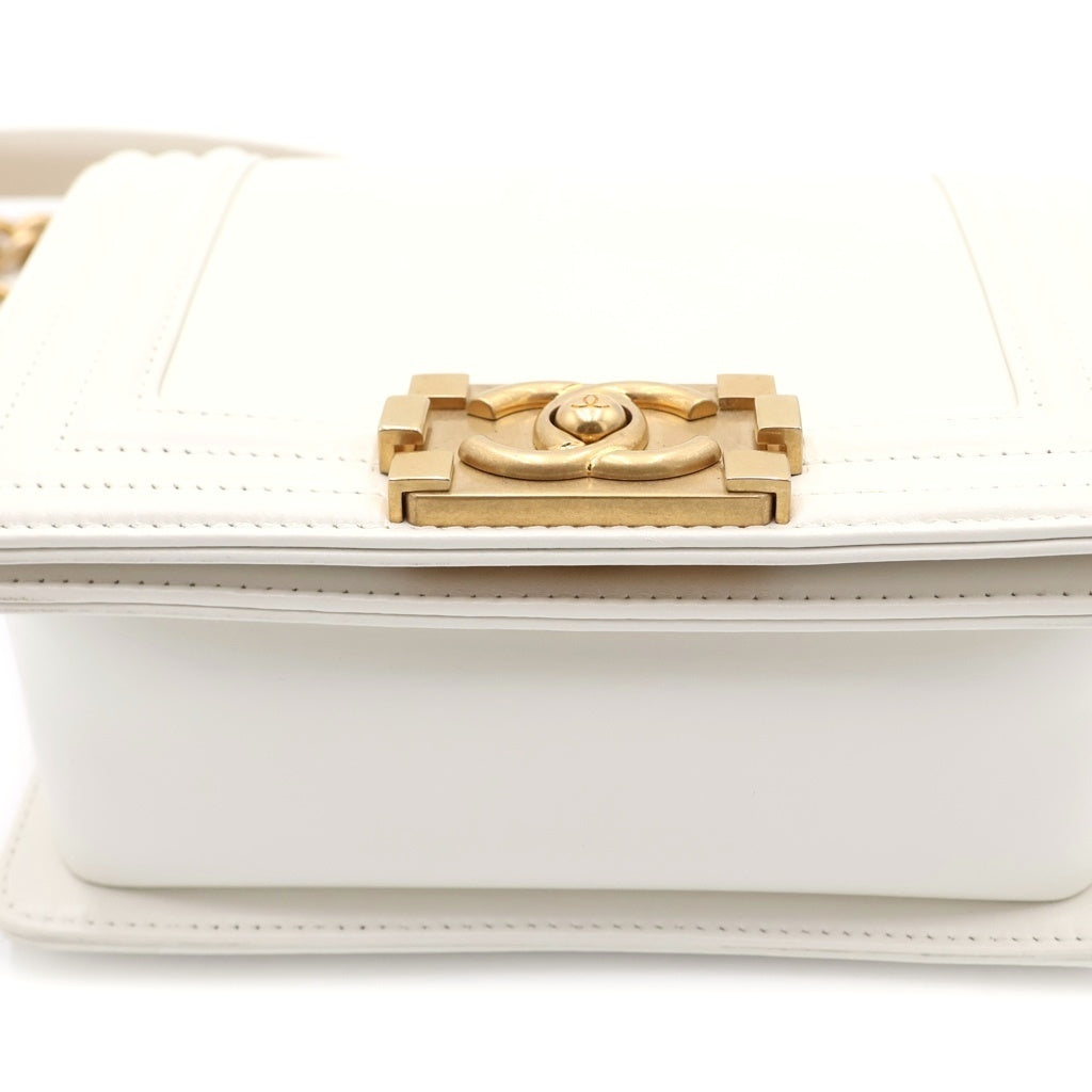 CHANEL(シャネル) ボーイシャネル ラムスキン チェーンショルダーバッグ ゴールド金具 ホワイト AS3018 レディース
