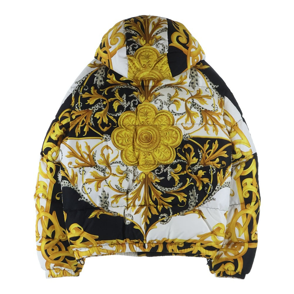 VERSACE ヴェルサーチ リバーシブル バロック柄 総柄 ダウンジャケット VERSACE ヴェルサーチ リバーシブル バロック柄 総柄 ダウンジャケット