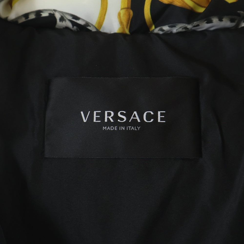 【新品未使用タグ付き】 現行!!! ヴェルサーチ バロック柄 総柄 ブルゾン VERSACE/ヴェルサーチ】より総柄リバーシブルブルゾンが買取入荷しま