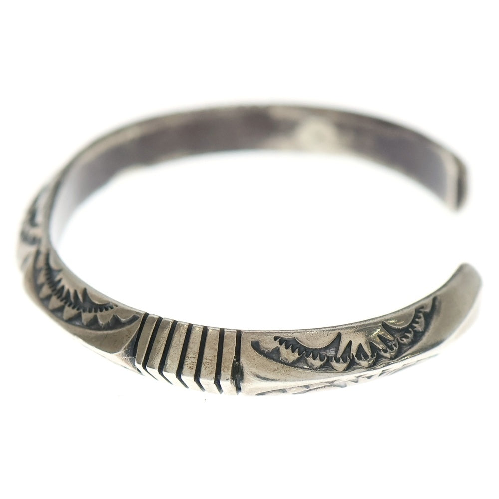 INDIAN JEWELRY(インディアンジュエリー) ナバホ族 Geneva & Kevin Ramone作 インレイバングル シルバー