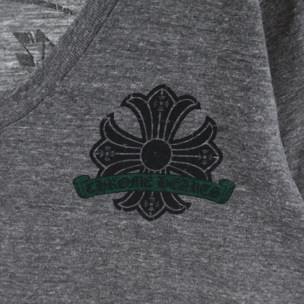 CHROME HEARTS(クロムハーツ) HORSESHOE PRINT CH PLUS ホースシュープリント CHプラス Vネック 半袖Tシャツ カットソー グレー