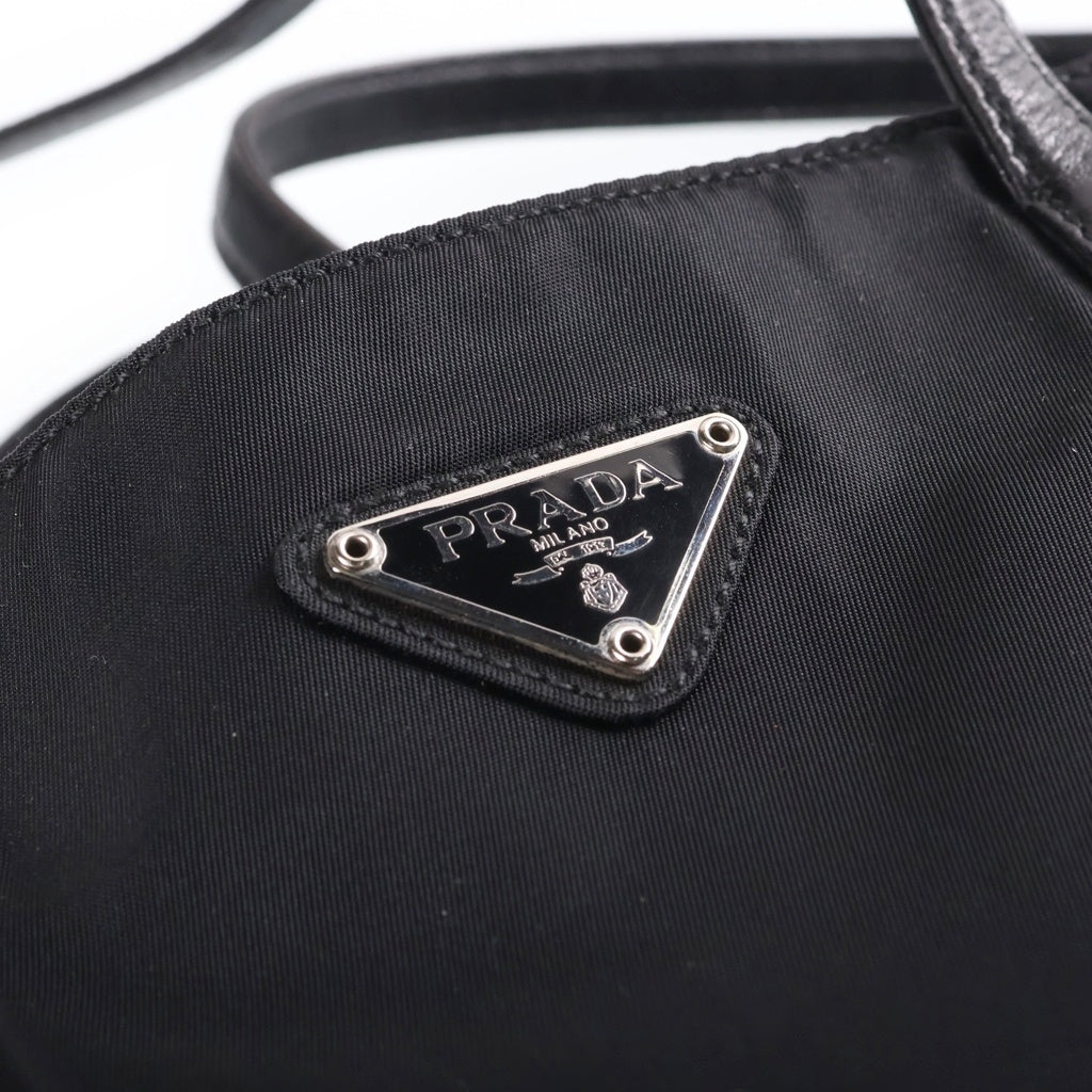 PRADA(プラダ) 三角ロゴプレート ナイロン トートバッグ ブラック レディース