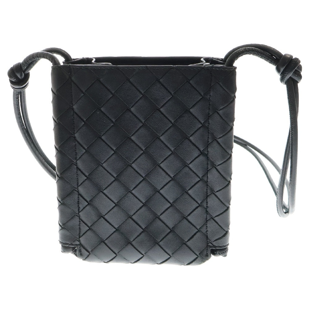 BOTTEGA VENETA(ボッテガヴェネタ) イントレチャート ストラップポーチ ショルダーバッグ ブラック 斜め掛けバッグ レザー