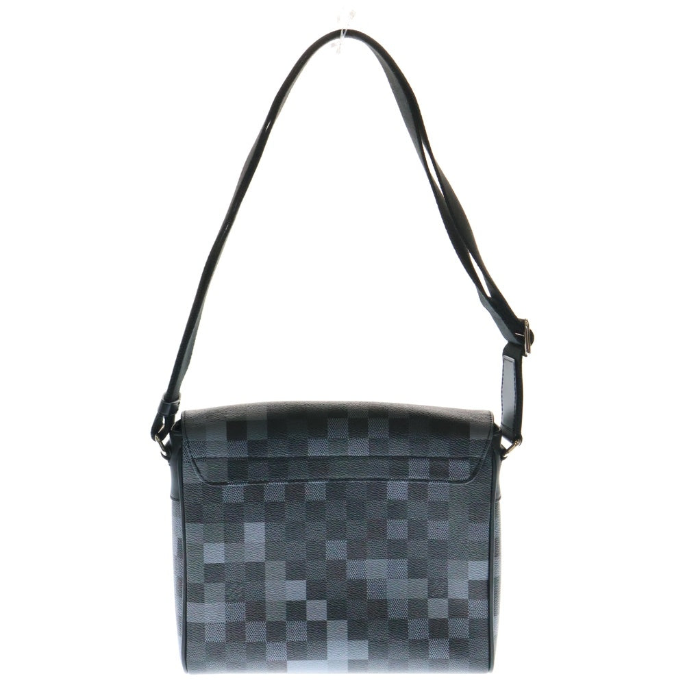 LOUIS VUITTON(ルイヴィトン) ダミエグラフィット ピクセル ディストリクトPM レザーショルダーバッグ ブラック N40072