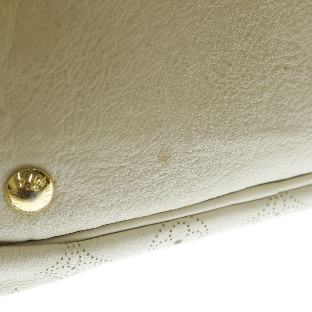 LOUIS VUITTON(ルイヴィトン) モノグラム マヒナ パンチングレザーショルダーバック ハンドバッグ ホワイト アイボリー レザー M95973 ゴールド金具 レディース