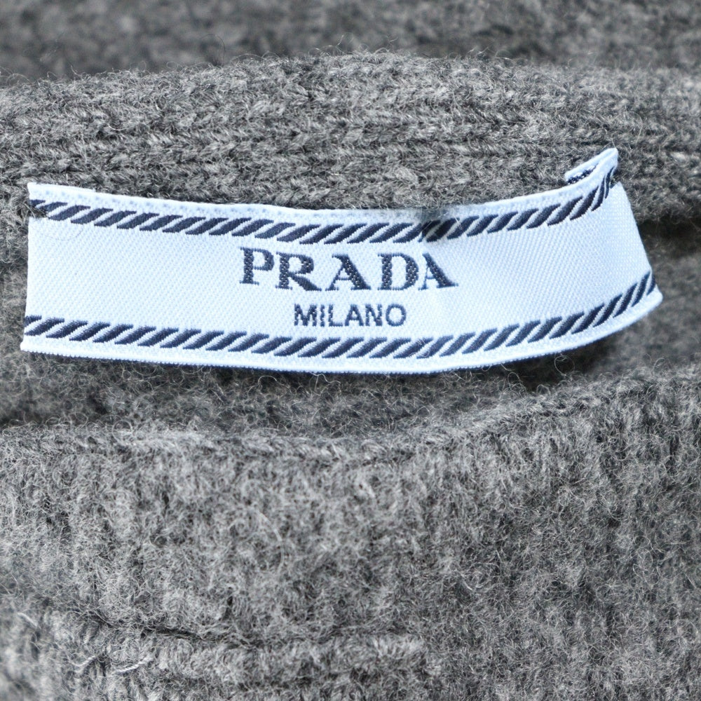 PRADA(プラダ) 22AW トライアングルロゴ カシミヤ混 ウール アンサンブルニット セーター クルーネック 長袖 キャミソール グレー レディース 20114