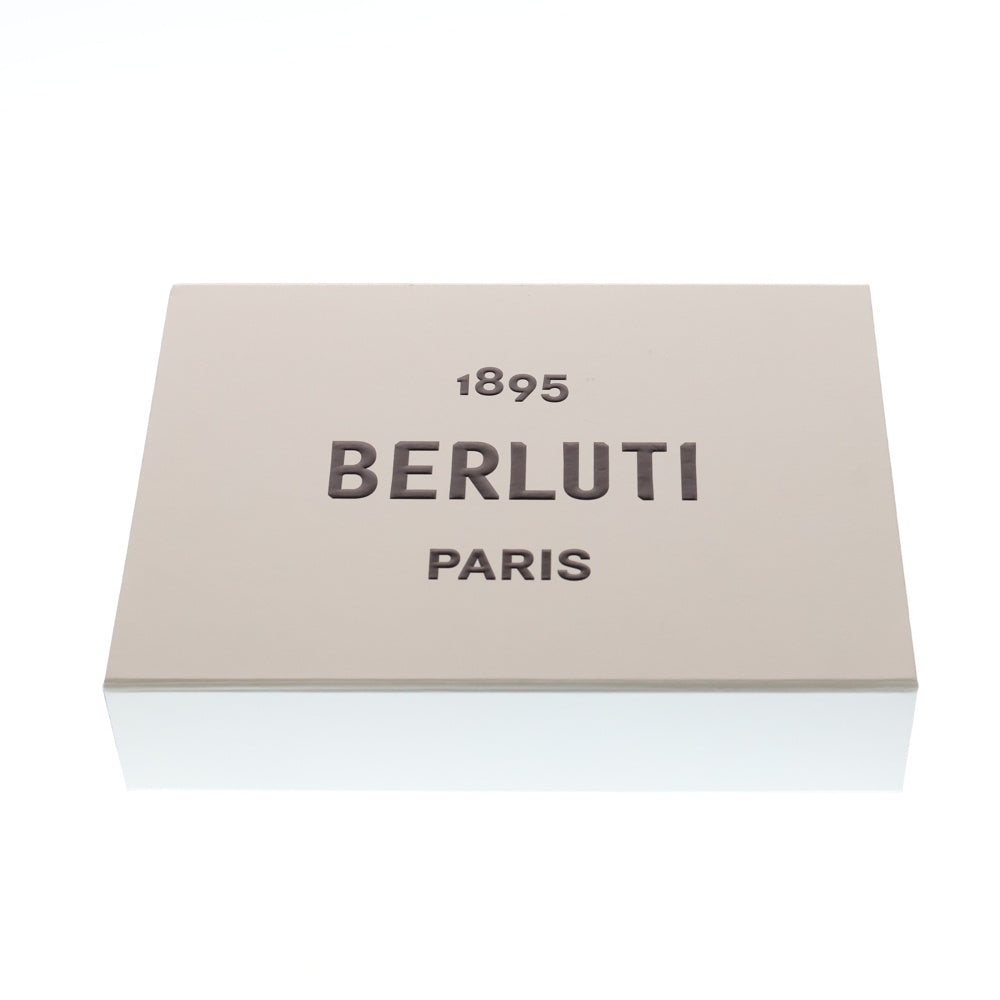 Berluti(ベルルッティ) カリグラフィ フロント刺繍デザイン クルーネック長袖Tシャツロングスリーブカットソー ロンT ホワイト