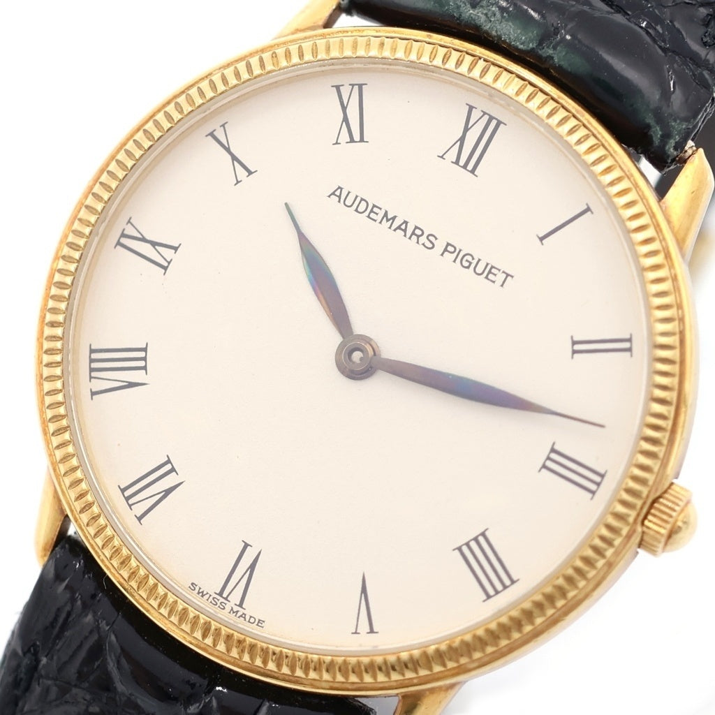 AUDEMARS PIGUET(オーデマ ピゲ) ドレスウォッチ 白文字盤 レザーベルト クォーツ 腕時計 K18YG イエローゴールド/ブラック