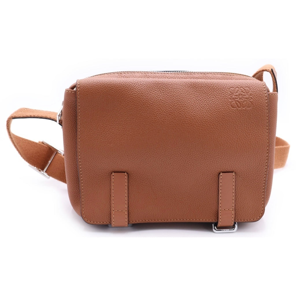 LOEWE(ロエベ) ミリタリー メッセンジャーXS レザー ショルダーバッグ ブラウン