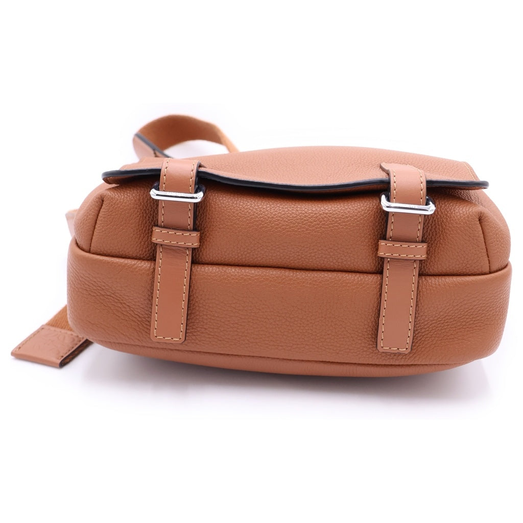 LOEWE(ロエベ) ミリタリー メッセンジャーXS レザー ショルダーバッグ ブラウン