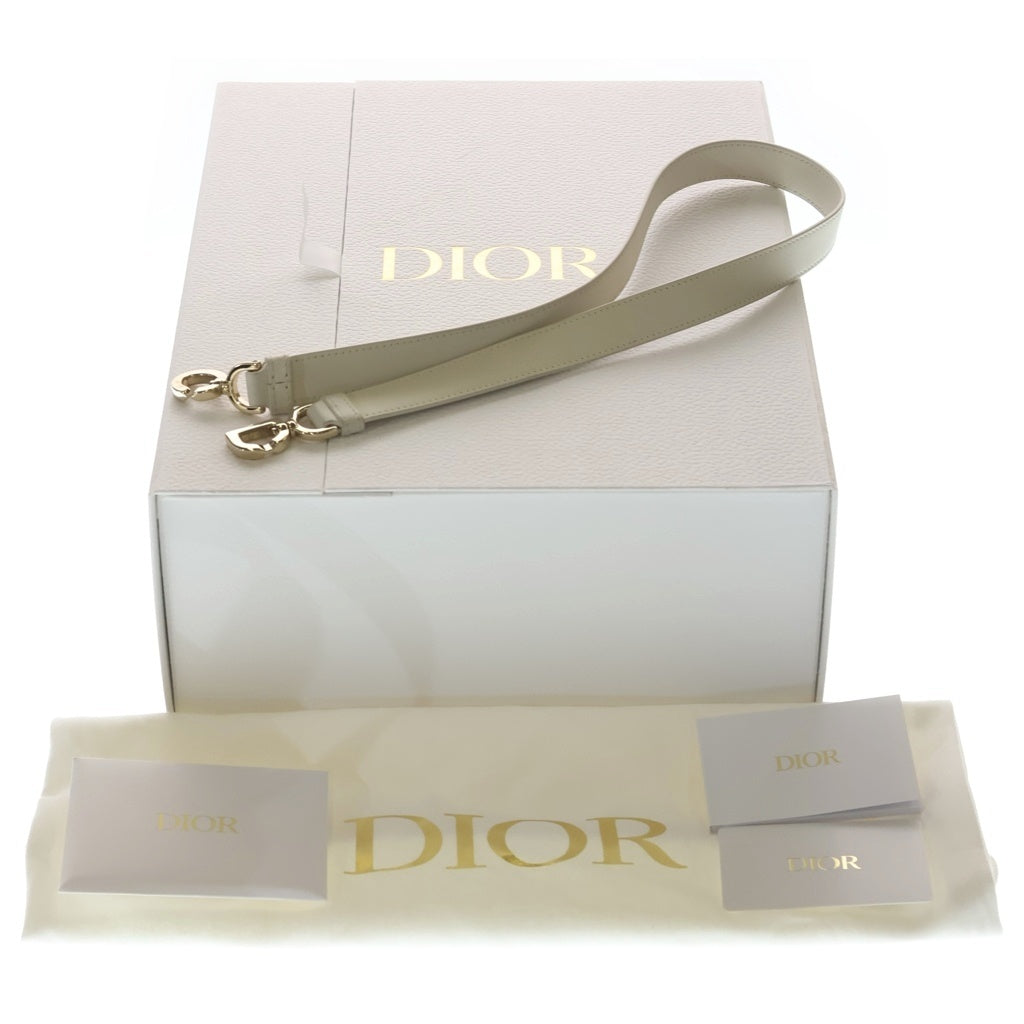 Christian Dior(クリスチャンディオール) マクロカナージュ バーティカル トートバッグ 2WAYハンドバッグ ショルダーバッグ ホワイト カーフスキン ゴールド金具 レディース