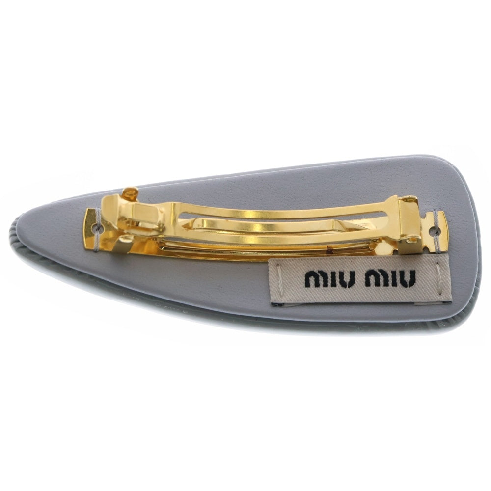miumiu(ミュウミュウ) ロゴ ヘア バレッタ ライトブルー パテントレザー ヘアクリップ 5IF092