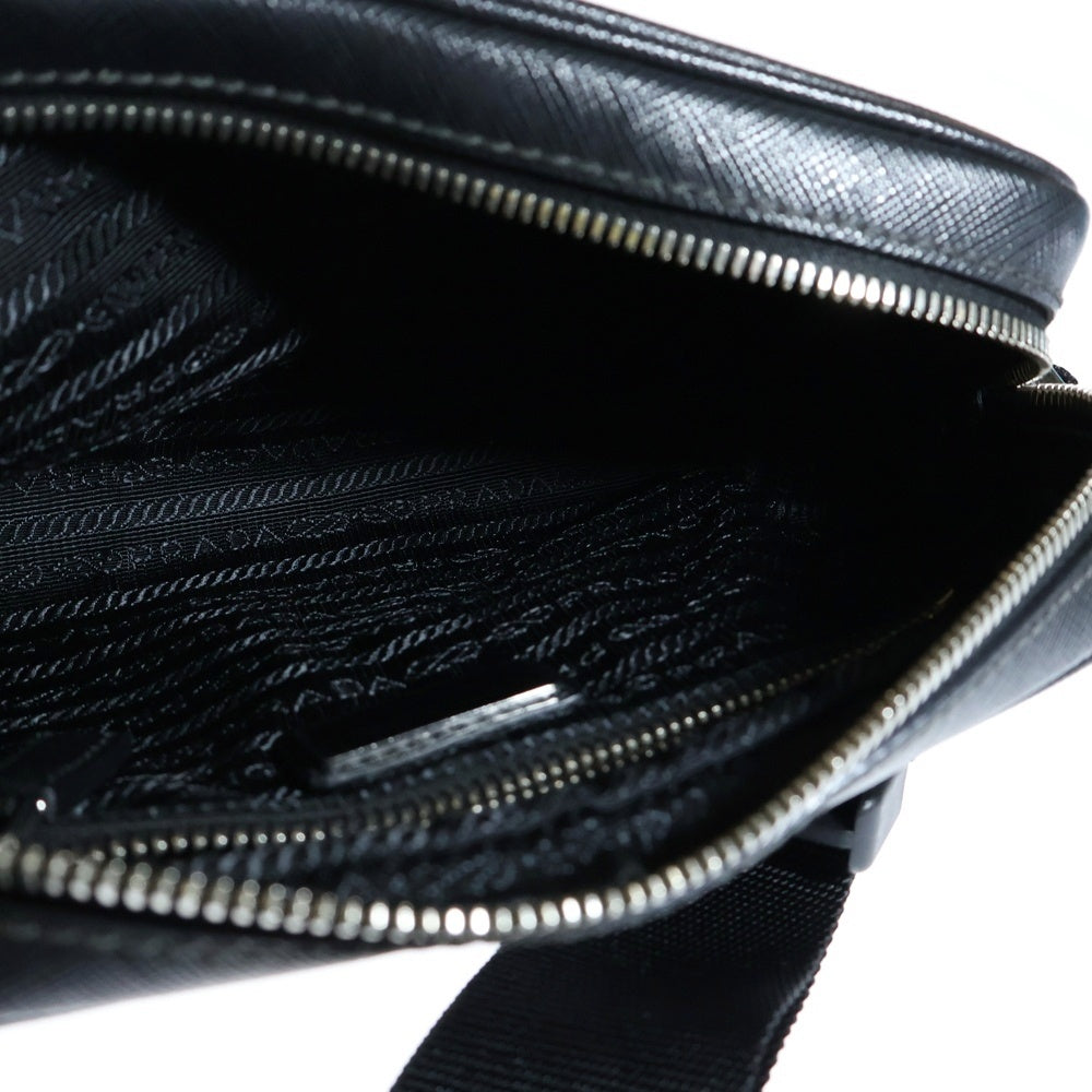 PRADA(プラダ) サフィアーノ トライアングル ベルトバッグ ボディバッグ ウエストバッグ ショルダーバッグ シルバー金具 ブラック レザー 2VL012 9Z2 002