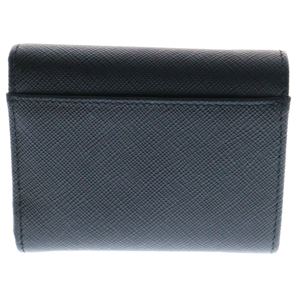 PRADA(プラダ) トライアングルロゴ サフィアーノ レザーコンパクトウォレット 三つ折り財布 ブラック 2MH042